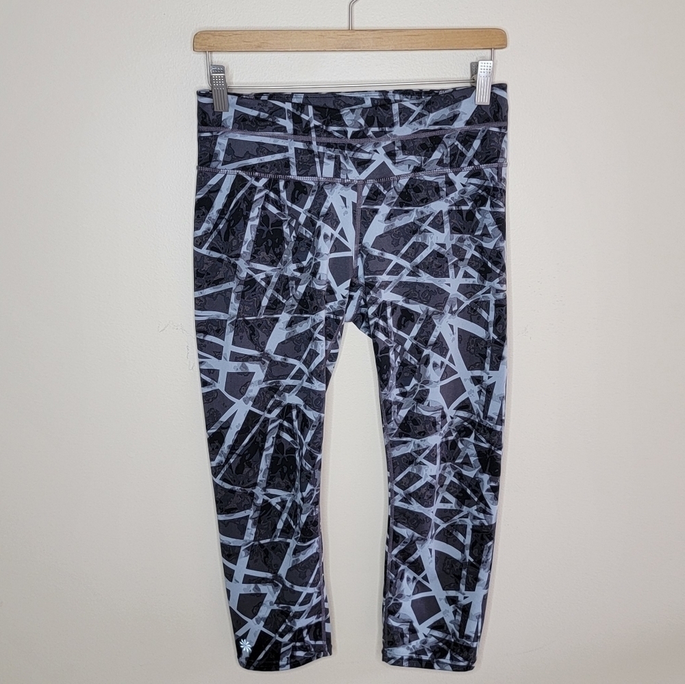 Athleta Gray Floral Geo Relay Capri Leggings Size Small Workout Athleisure Gym